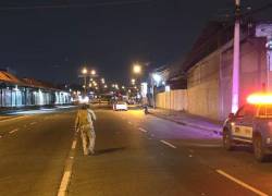 Las autoridades de tránsito acudieron para atender la emergencia e iniciar las investigaciones.