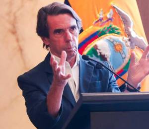 José María Aznar señaló que hay principios y tareas irrenunciables en defensa de la democracia liberal.