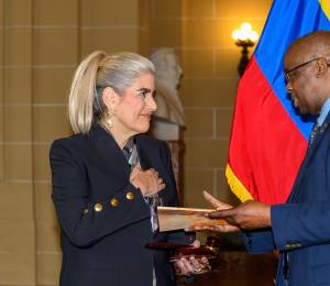 La posesión se realizó durante una ceremonia celebrada en la sede de la OEA, en Washington.