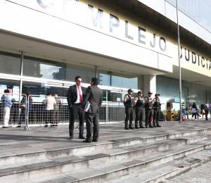 Exteriores del Complejo Judicial Norte, en Quito, donde se realizó la diligencia.