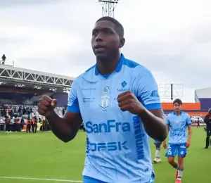Néstor Caicedo, jugador de Macará