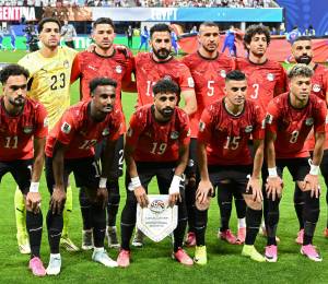 Los jugadores de Egipto posan para una foto de equipo antes del partido de octavos de final de la Copa Mundial de 2026 ante Argentina.
