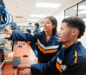 Varias universidades han creado espacios para asegurar que el aprendizaje no se quede sólo en la teoría.