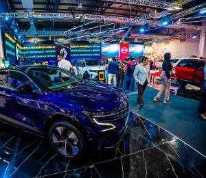 Exhibición comercial de evento Autoshow.