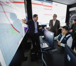 El Ministerio de la Producción de Perú monitorea a la flota extranjera desde su Centro de Seguimiento Satelital.