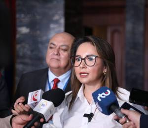 Fotografía de archivo de la ministra de Gobierno, Nataly Morillo.