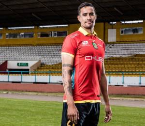 Raúl Becerra pasó de ser goleador a director deportivo del Deportivo Cuenca.