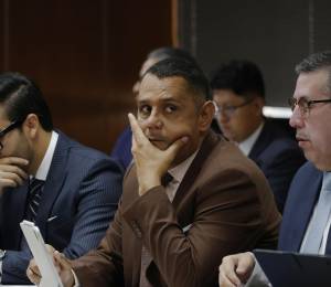Fotografía que muestra al alcalde de Esmeraldas, Vicko Villacís, en una audiencia llevada a cabo el 23 de septiembre del 2026.