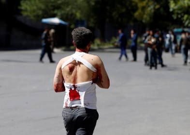 Kabul sepulta a las víctimas del atentado más sangriento de los últimos 15 años