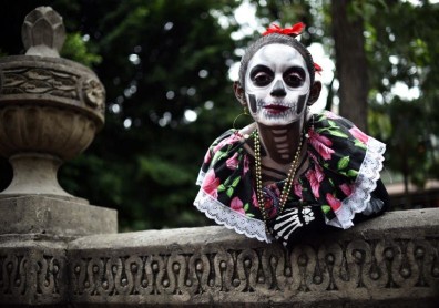 Catrinas mexicanas toman las calles previo al Día de Muertos
