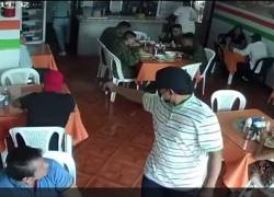 Momento en el que un antisocial comete un asesinato en el norte de Guayaquil.