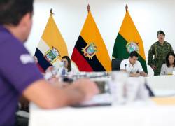 Fotografía que muestra al mandatario Daniel Noboa liderando la sesión de Gabinete Ministerial.