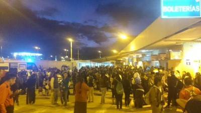 Terminal Terrestre de Quitumbe recibe a una gran cantidad de pasajeros Terminal Terrestre de Quitumbe recibe a una gran cantidad de pasajeros