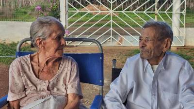 Desde 1936, su relación ha superado desafíos y ha sido un ejemplo de compromiso. Desde 1936, su relación ha superado desafíos y ha sido un ejemplo de compromiso.