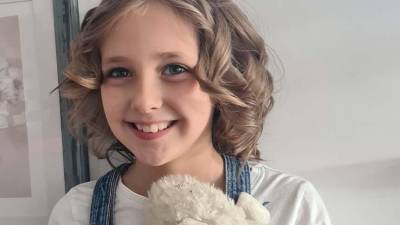 Caitlin, la niña de nueve años que intenta cumplir sus sueños antes de desarrollar demencia Caitlin, la niña de nueve años que intenta cumplir sus sueños antes de desarrollar demencia