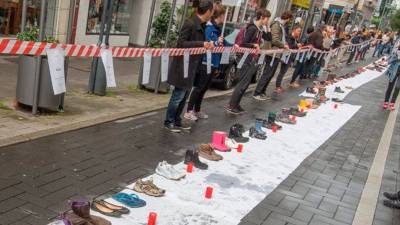 En Alemania forman una cadena humana contra el racismo