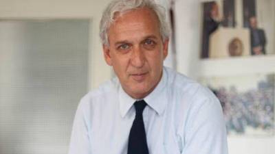 El embajador de Argentina sale de Ecuador tras ser expulsado, seg&uacute;n canciller