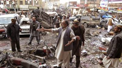 Al menos 25 muertos y 30 heridos en templo en Pakistán Al menos 25 muertos y 30 heridos en templo en Pakistán