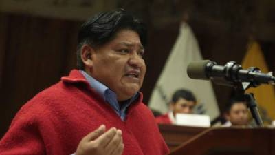 Otorgan medidas sustitutivas a asambleísta Peter Calo, quien fue detenido por una presunta violación contra una joven Otorgan medidas sustitutivas a asambleísta Peter Calo, quien fue detenido por una presunta violación contra una joven