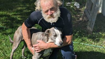 Heroico perro recorri&oacute; 6 kil&oacute;metros para salvar a su due&ntilde;o tras accidente en Oreg&oacute;n