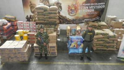 Decomisan carga de contrabando en la frontera colombiana Decomisan carga de contrabando en la frontera colombiana