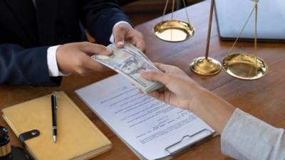 Exjuez es llamado a juicio por presunta concusi&oacute;n: habr&iacute;a pedido dinero para &quot;ayudar&quot; en proceso