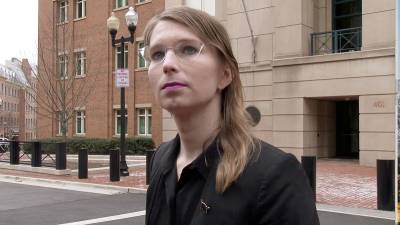 Chelsea Manning sale de prisión tras negarse a declarar sobre Assange Chelsea Manning sale de prisión tras negarse a declarar sobre Assange