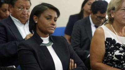 La Fiscal Diana Salazar no acudirá a la audiencia pública convocada por el CPCCS La Fiscal Diana Salazar no acudirá a la audiencia pública convocada por el CPCCS