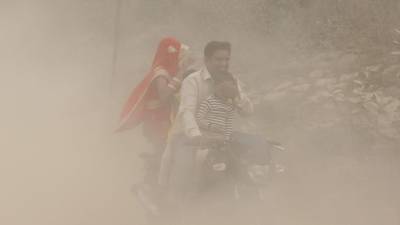 India implementa un plan de emergencia por la contaminación en Nueva Delhi India implementa un plan de emergencia por la contaminación en Nueva Delhi