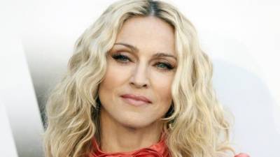 Indignación por el abuso de Madonna a una menor en un show Indignación por el abuso de Madonna a una menor en un show