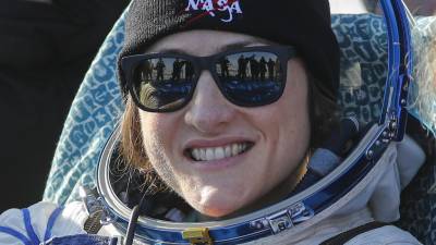 Astronauta regresa a la Tierra tras batir el r&eacute;cord femenino de permanencia en el espacio