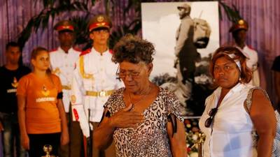 Largas colas y emoci&oacute;n en tributo al &amp;quot;eterno&amp;quot; Fidel