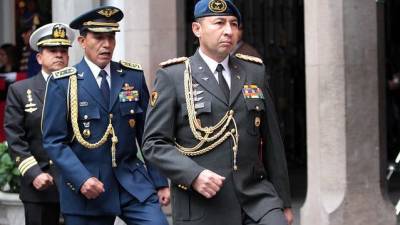 Correa decide prescindir de ayuda de edecanes militares