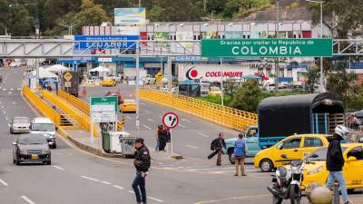 Daniel Noboa restringe temporalmente el ingreso de ciudadanos extranjeros por fronteras de Ecuador