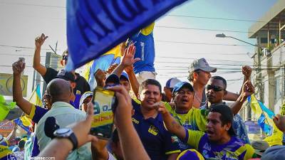 Un Delfín "invicto" gana la primera etapa del torneo local Un Delfín "invicto" gana la primera etapa del torneo local