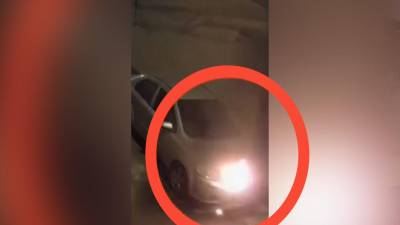 Video capta a niños quemando un auto en Sto. Domingo Video capta a niños quemando un auto en Sto. Domingo