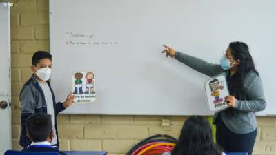 Los docentes del régimen Sierra - Amazonía seguirán laborando hasta julio.