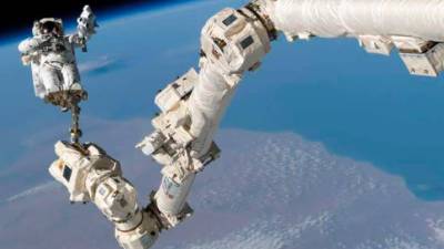 Cosmonautas rusos harán una caminata espacial de 6 horas Cosmonautas rusos harán una caminata espacial de 6 horas