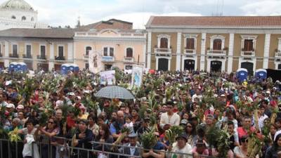 Misa campal da inicio a la Semana Santa en Quito Misa campal da inicio a la Semana Santa en Quito