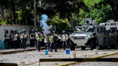 Maduro "invita" a opositores a reunión sobre Constituyente Maduro "invita" a opositores a reunión sobre Constituyente