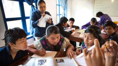 Cívica y ética volverán a enseñarse en planteles del Ecuador Cívica y ética volverán a enseñarse en planteles del Ecuador