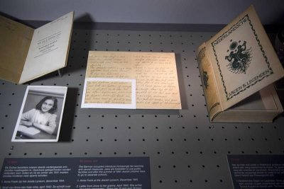 Por primera vez publican el diario original de Anna Frank