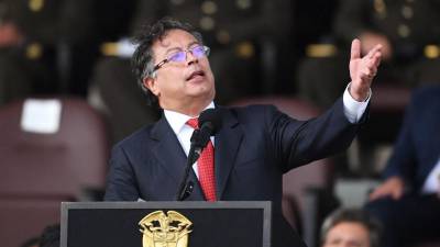 Petro ofrece a los narcos suspender su extradición a EE.UU. a cambio de que se rindan Petro ofrece a los narcos suspender su extradición a EE.UU. a cambio de que se rindan