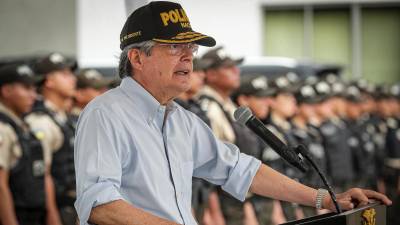 Nuevas medidas de seguridad decretadas por el presidente Lasso: autorización de portar armas y toque de queda, entre otras Nuevas medidas de seguridad decretadas por el presidente Lasso: autorización de portar armas y toque de queda, entre otras
