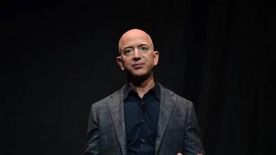¿Qué hizo Jeff Bezos para convertirse en uno de los hombres más ricos del mundo? ¿Qué hizo Jeff Bezos para convertirse en uno de los hombres más ricos del mundo?