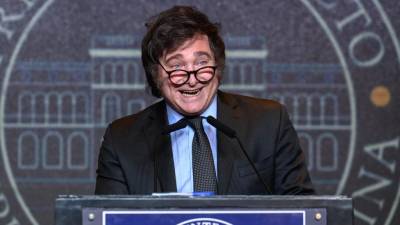 Milei define sus primeras reformas en Argentina que incluyen privatizaciones y eliminación de Ministerios Milei define sus primeras reformas en Argentina que incluyen privatizaciones y eliminación de Ministerios