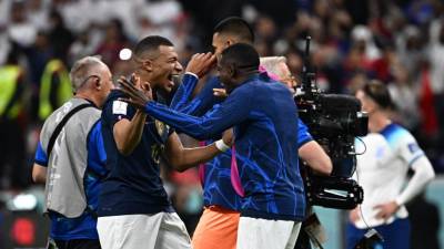 Francia supera a Inglaterra y mantiene sueño de repetir corona Francia supera a Inglaterra y mantiene sueño de repetir corona