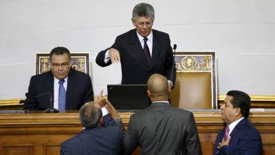 Parlamento rechaza sentencia que le declara en desacato Parlamento rechaza sentencia que le declara en desacato