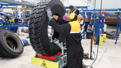 Neumáticos producidos en Cuenca impulsarán industria nacional de ensamblaje automotriz Neumáticos producidos en Cuenca impulsarán industria nacional de ensamblaje automotriz