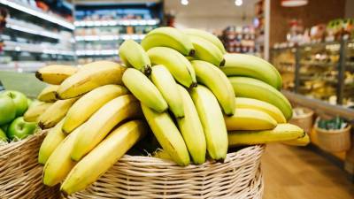 Convenio ayudará a reducir el desperdicio de banano y a mejorar la nutrición en el Ecuador Convenio ayudará a reducir el desperdicio de banano y a mejorar la nutrición en el Ecuador